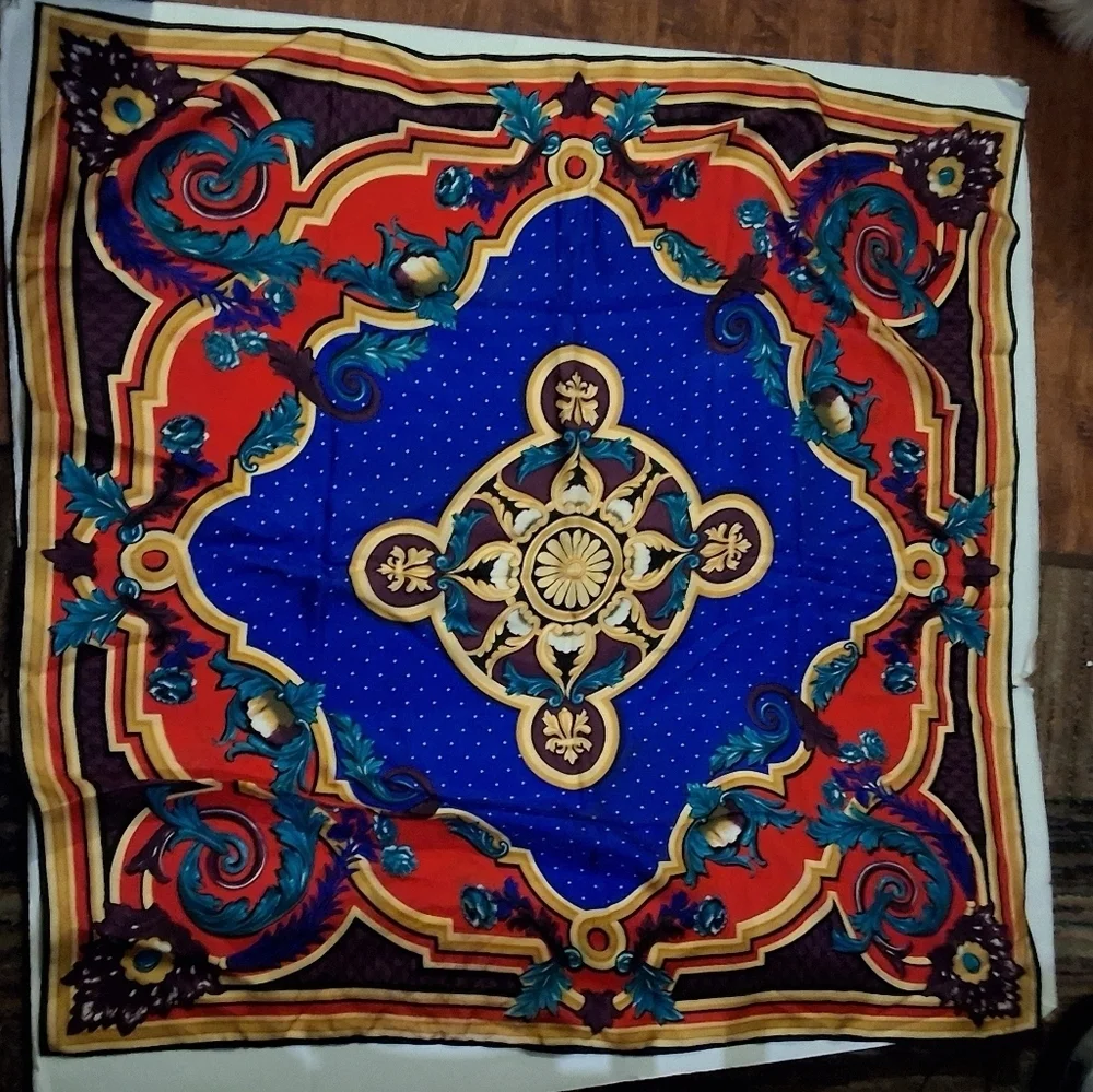 Perry Ellis Ginormous Regal Versaille Patten Silk Scarf